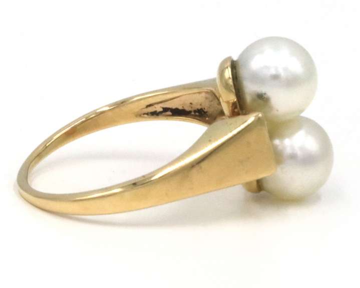 Modish 14kt YG 2 Pearl with Diamond Accents Ring