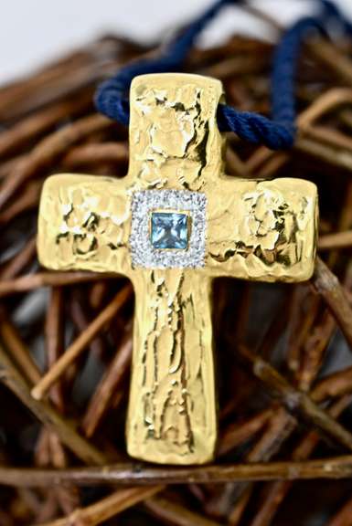 Chic 18K Textured Cross with Blue Topaz and Diamonds