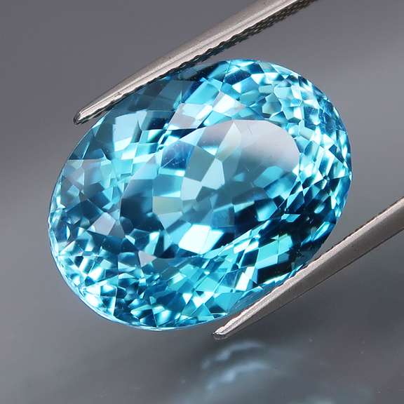 Substantial 22.78ct VS Swiss blue Topaz