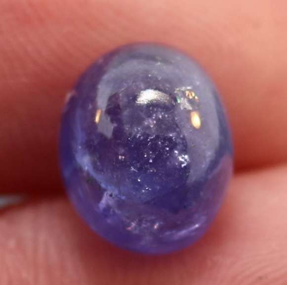 Large 5.84ct UNHEATED blue violet Tanzanite