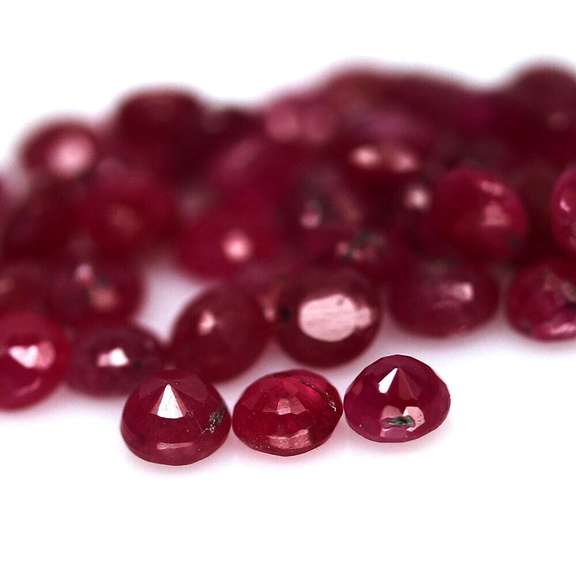 Heated only! 5.11ct blood red Ruby set from Madagascar