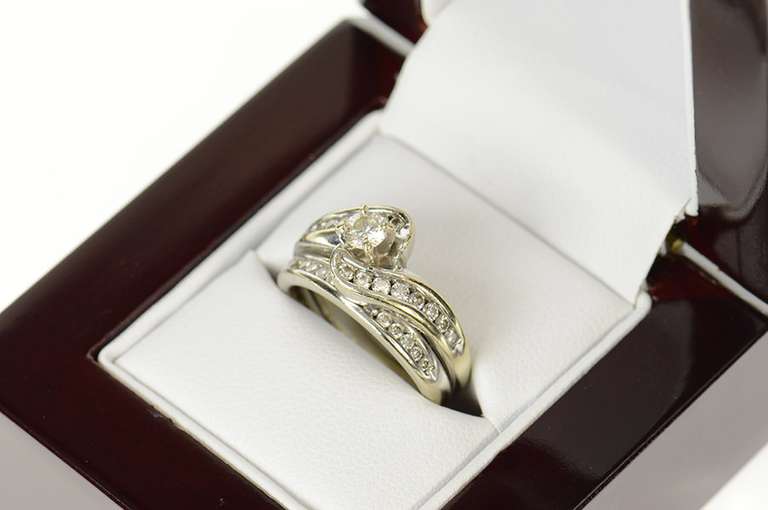 14K White Gold 0.59 Ctw Diamond Wavy Engagement Bridal Set RIng