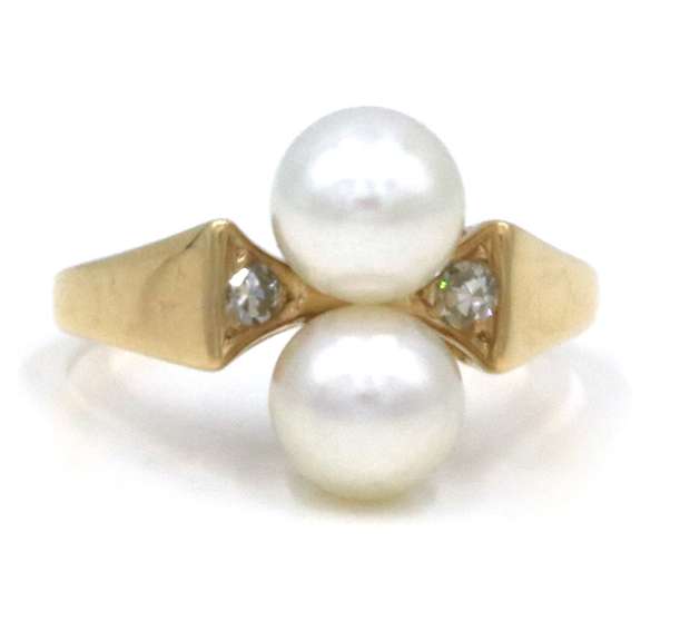 Modish 14kt YG 2 Pearl with Diamond Accents Ring