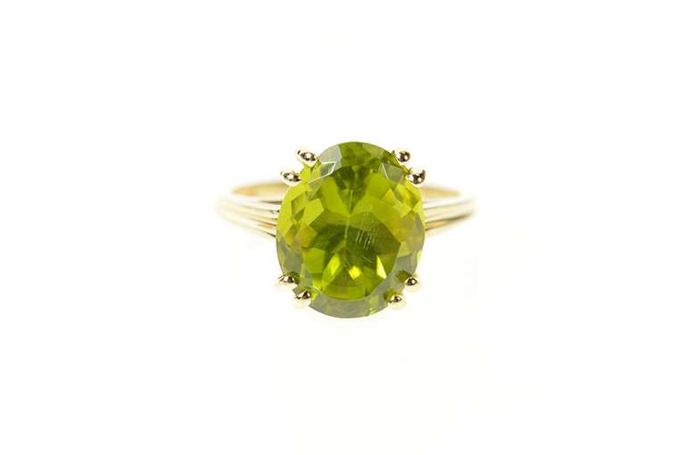 10K Yellow Gold Peridot Oval Solitaire Classic Statement Ring