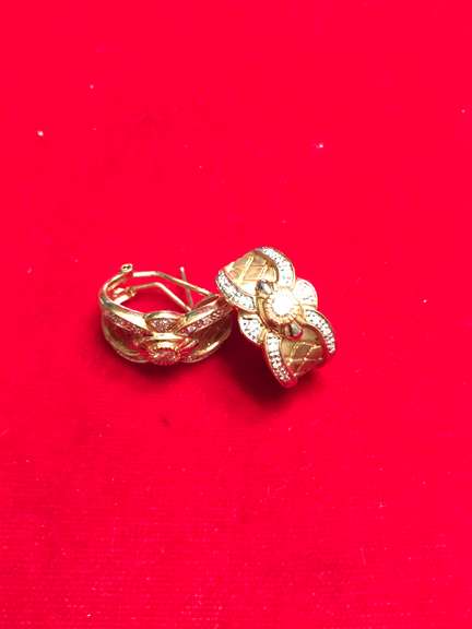 LADIES 14K GOLD AND DIAMOND LOOP EARRINGS