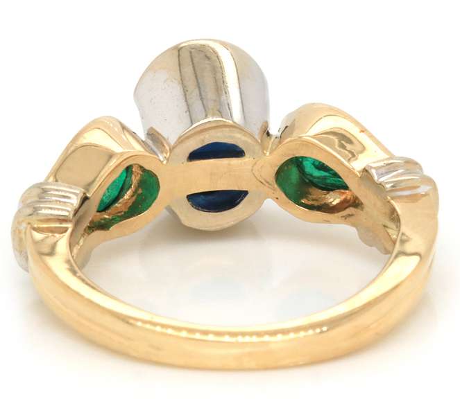 Trendy 14kt YG Blue Sapphire and Emerald Bezel Set Cocktail Ring