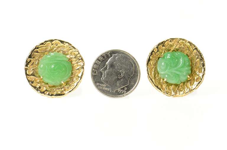 14K Yellow Gold 1960's Retro Carved Jade Flower Round Cuff Links