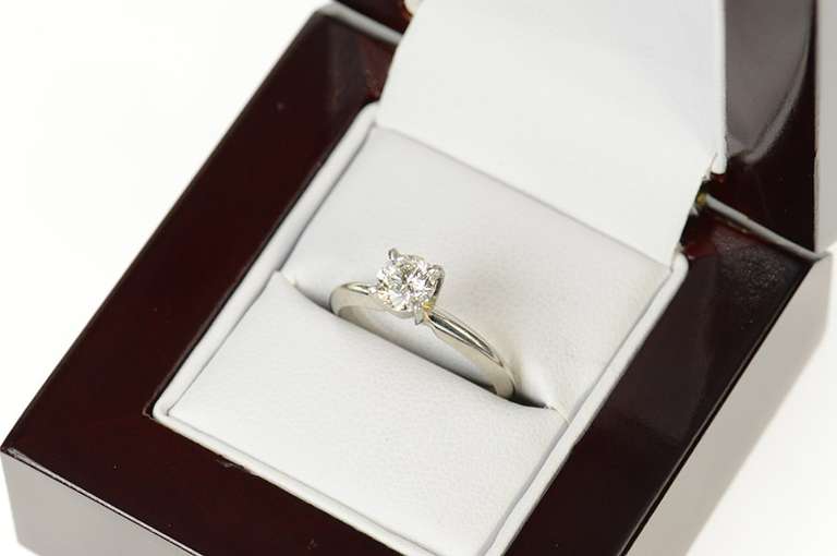 10K White Gold 0.50 Ct Diamond Classic Solitaire Engagement Ring
