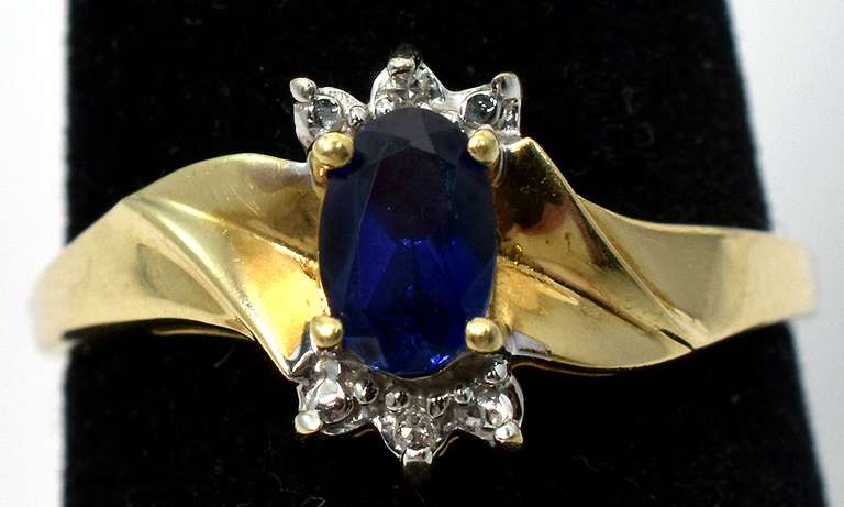 Chic Sapphire & Diamond Accent Ring in Yellow Gold