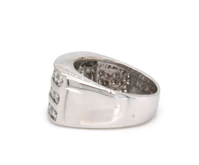 Modern 14kt WG 3-Row Channel Set Band