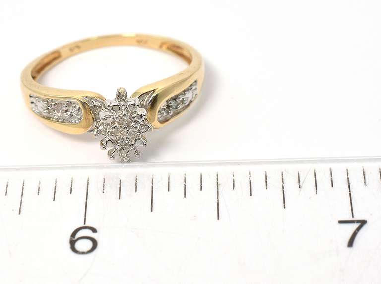 Elegant Diamond Accent Cluster Ring in Yellow Gold