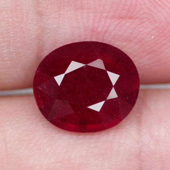Fabulous 5.66ct deep blood red Ruby
