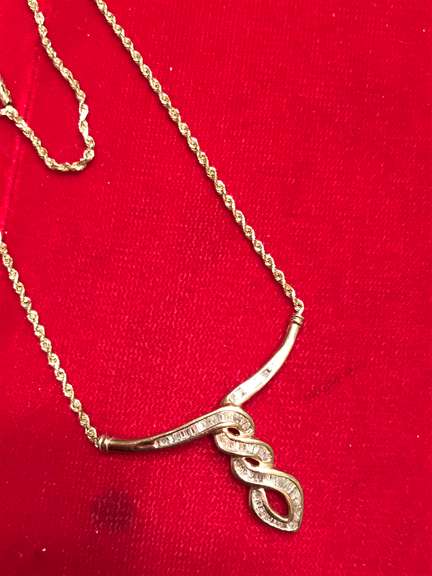 LADIES 14K DIAMOND NECKLACE