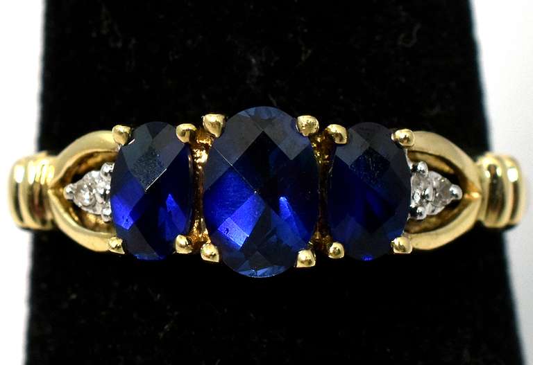 Beautiful Sapphire & Diamond Accent Ring in Yellow Gold