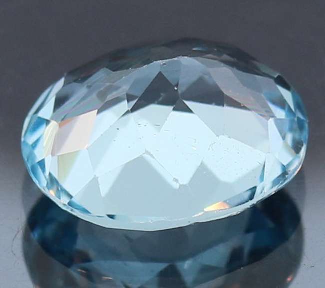 Simply stunning 5.70ct 10x12mm vivid sky blue Topaz