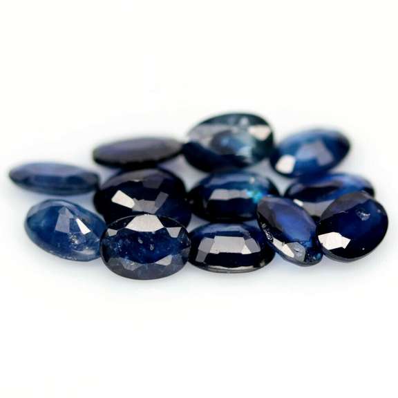 6.91ct cobalt blue Sapphire set from Madagascar
