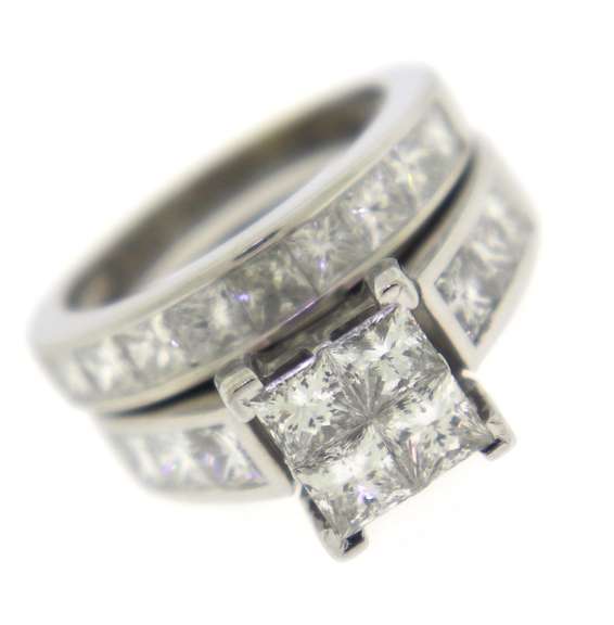 Sparkling Princess Cut Diamond Wedding Set