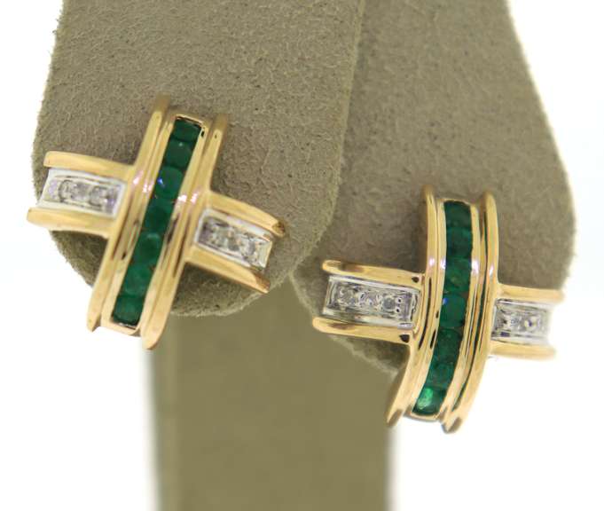 Graceful Yellow Gold Emerald and Diamond X Earrings