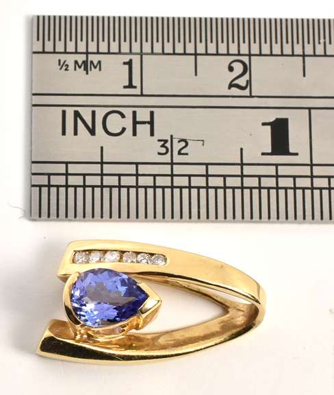 Modern Tanzanite & Diamond Pendant