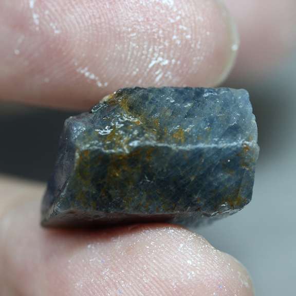 Real raw Sapphire weighing 40.29 carats