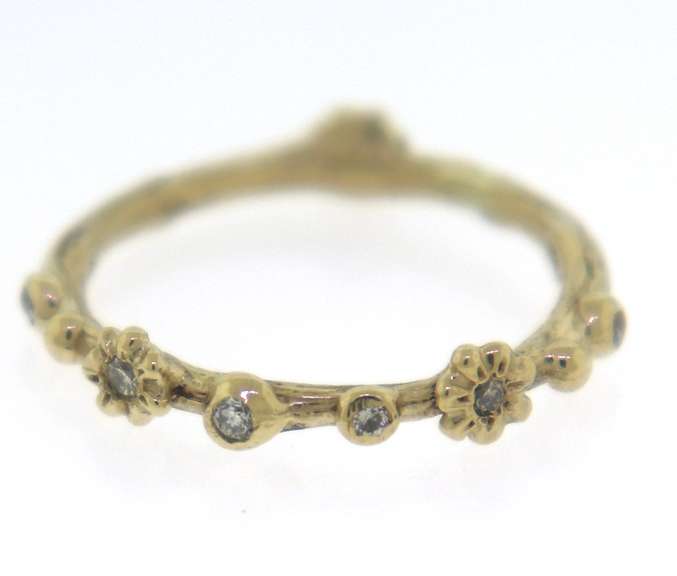 Beautiful Yellow Gold Diamond Flower Band