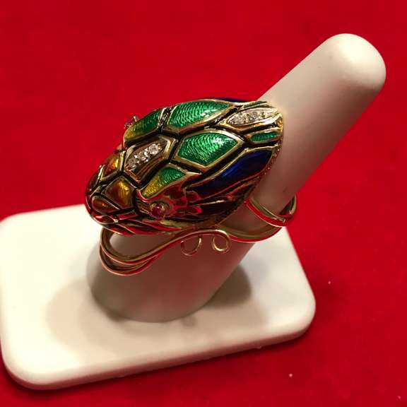 LADIES 18K GOLD DIAMOND DRAGON RING