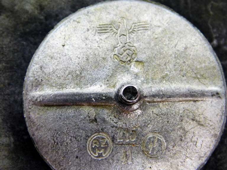 German Nazi Versuchsstelle Experimental Station Badge