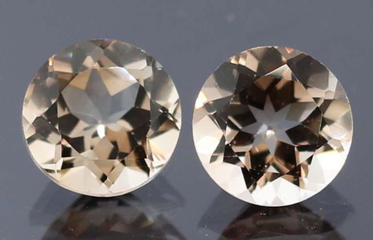 High fire! Full body flashing 4.62ct VS Topaz set