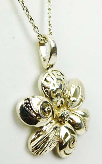 Silpada Sterling Filigree Daisy Pendant & Chain