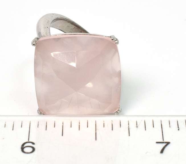 Charming Pink Quartz Ring in Sterling Silver