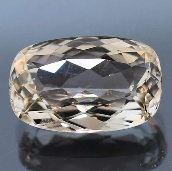 Brilliant! 7.92ct champagne Imperial Topaz
