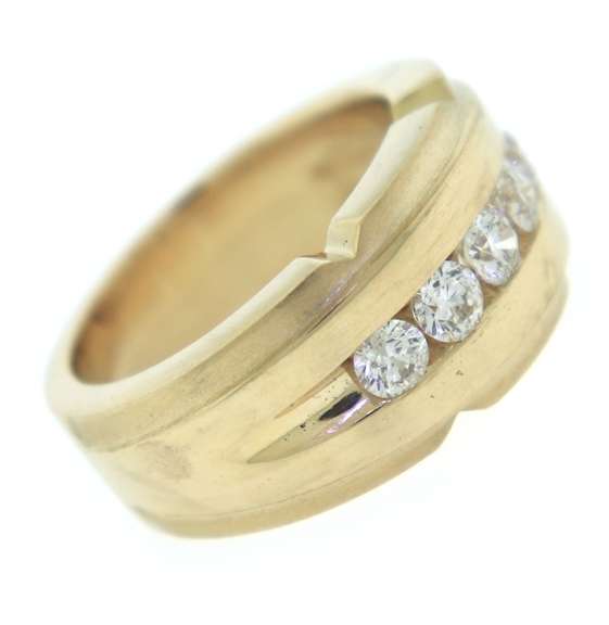 Handsome 14kt YG Men's 1.25CTW Diamond Wedding Band