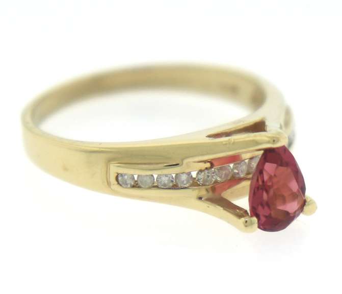 Wonderful Yellow Gold Pear Cut Pink Stone Ring