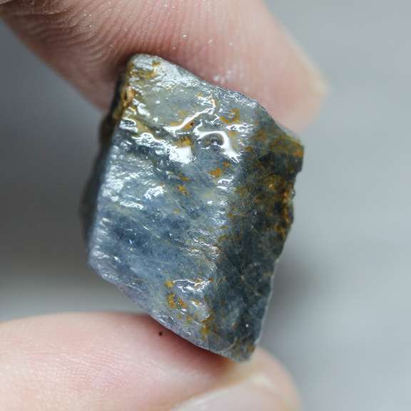 Real raw Sapphire weighing 40.29 carats