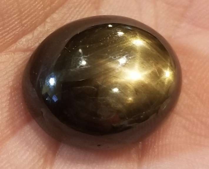 Substantial 39.92ct well defined Star Sapphire