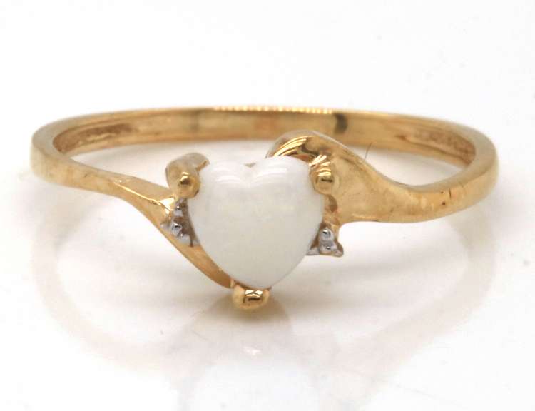 Dainty 10kt YG Opal Heart Ring