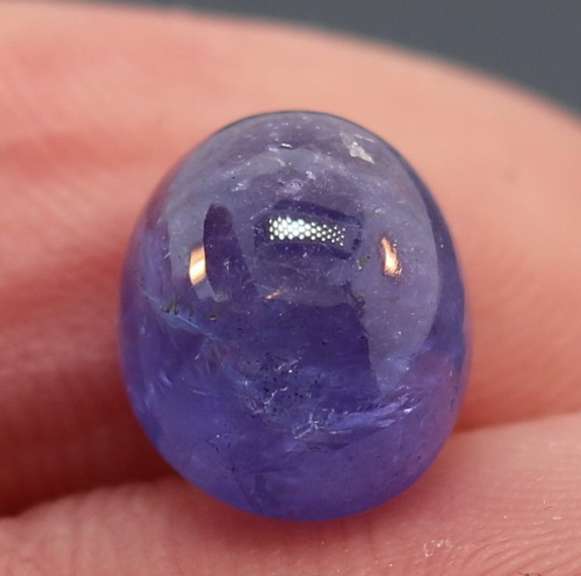 Large 5.84ct UNHEATED blue violet Tanzanite