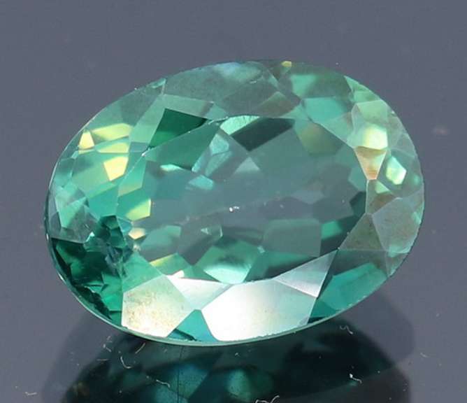 Amazing 7.75ct green Mystic Topaz