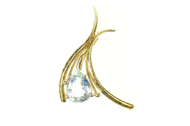 18K Yellow Gold Pear Aquamarine Ornate Curved Statement Pin/Brooch
