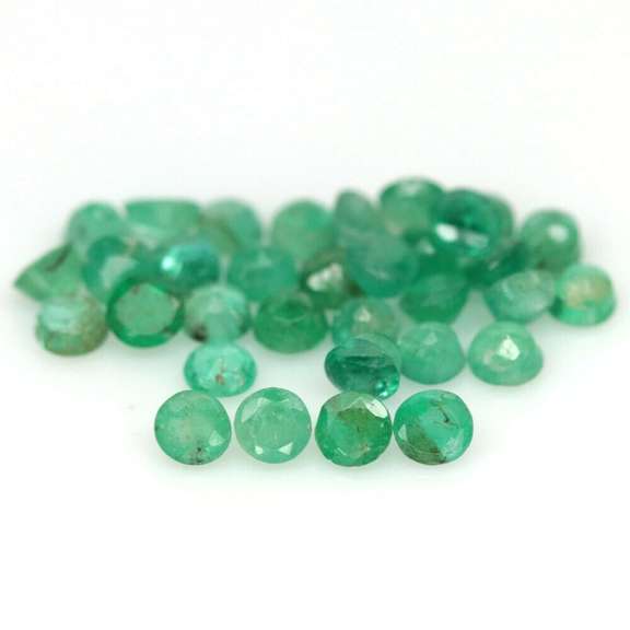 Bright emerald green 3.28ct 41pc emerald set