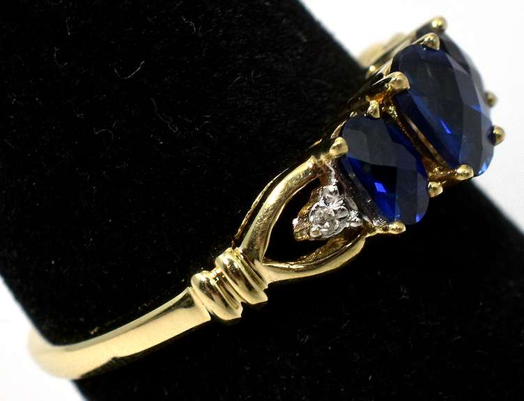 Beautiful Sapphire & Diamond Accent Ring in Yellow Gold