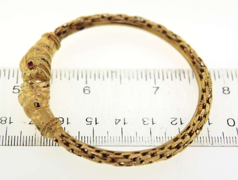 Amazing 21kt Yellow Gold Pair of Bangle Bracelets