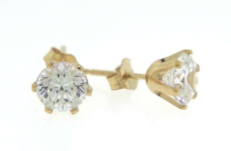 Elegant Yellow Gold Cubic Zirconia Stud Earrings