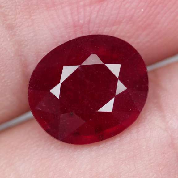 Fabulous 5.66ct deep blood red Ruby