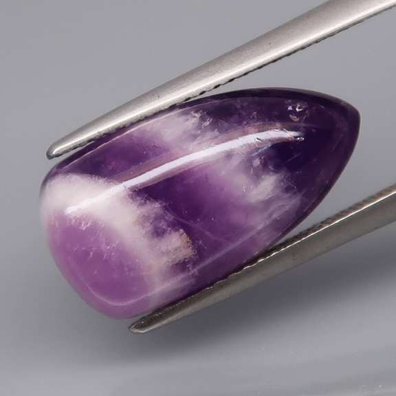 Beautifully striated 10.52ct chevron Amethyst