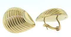 Beautiful 14kt Yellow Gold Swirl Earrings