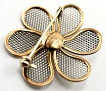 Delightful 18K and Platinum Flower Brooch