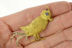 18K Yellow Gold Ornate 1960's Sapphire Stylized Bird Parrot Pin/Brooch