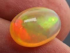 Remarkable 4.36ct wide block patterned Opal