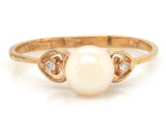 Delicate 14kt YG Pearl and Diamond Ring